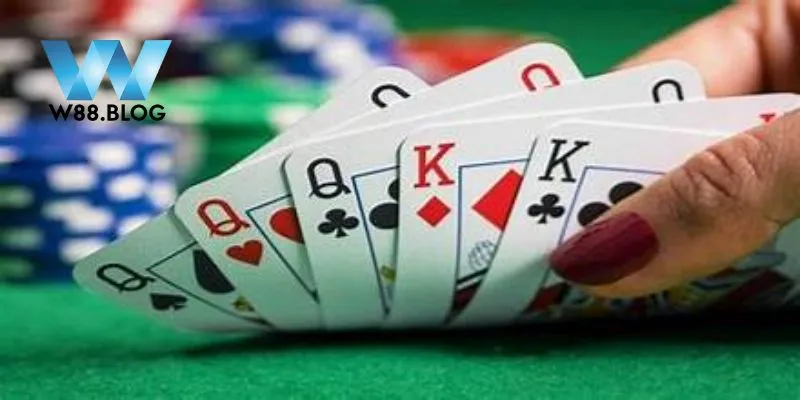 Cù Lũ Trong Poker Là Gì ? Tìm Hiểu Về Thuật Ngữ Tại W88 2 Quyết định sức mạnh yếu của quân bài